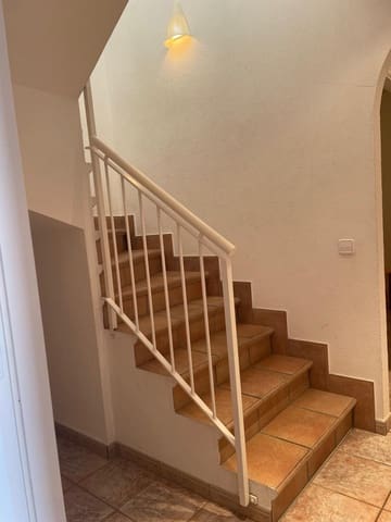 4 slaapkamer Rijtjeshuis te koop in Roses met zwembad garage - € 745.000 (Ref: 9441616)