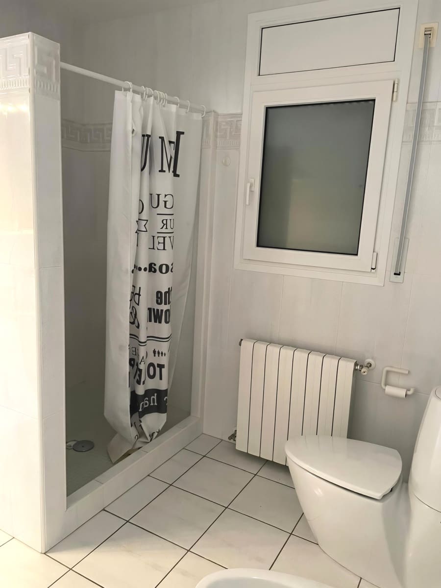 4 slaapkamer Rijtjeshuis te koop in Roses met zwembad garage - € 745.000 (Ref: 9441616)