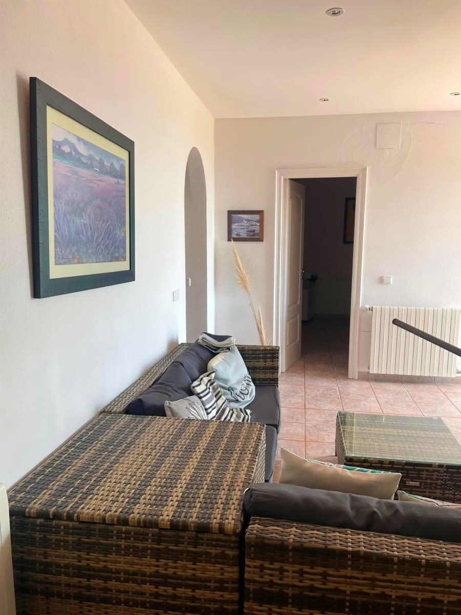 4 slaapkamer Rijtjeshuis te koop in Roses met zwembad garage - € 745.000 (Ref: 9441616)