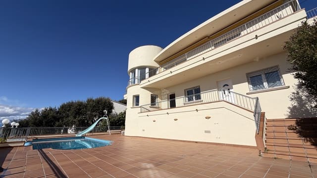 4 soveværelse Rækkehus til salg i Roses med swimmingpool garage - € 745.000 (Ref: 9441616)