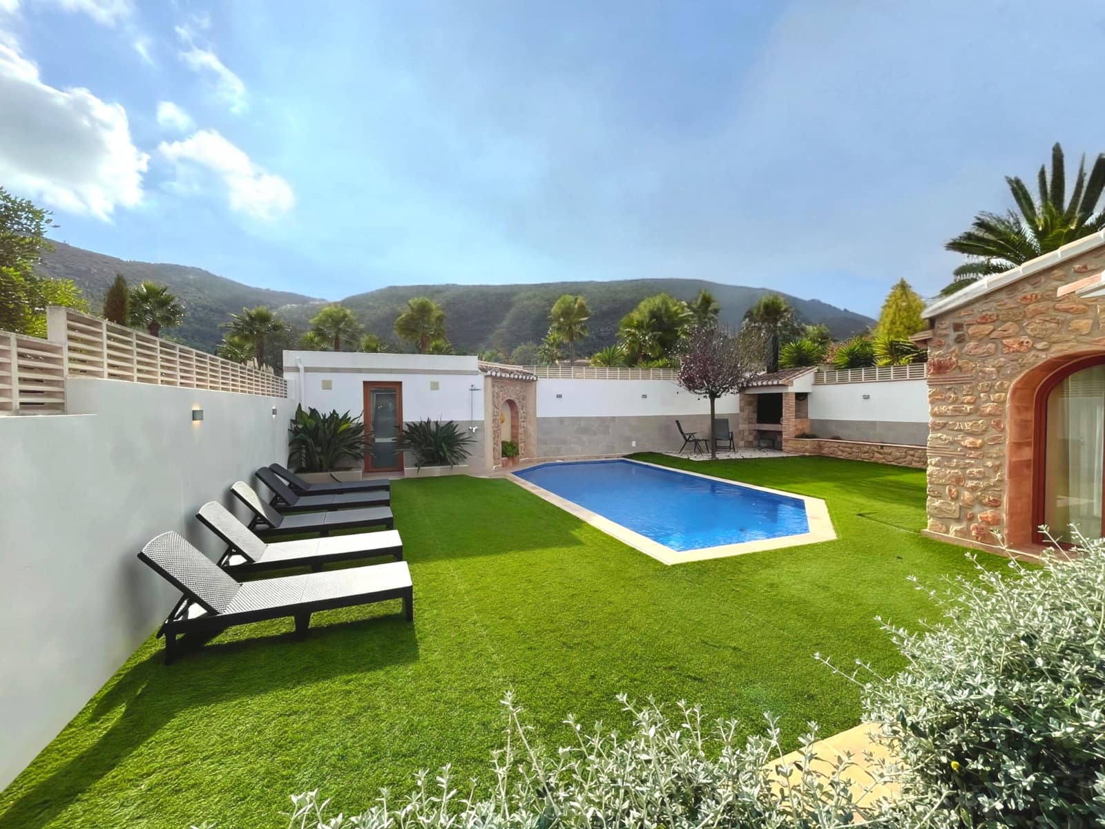 12 Zimmer Finca/Landgut zu verkaufen in Lliber mit Pool Garage - 1.550.000 € (Ref: 9451775)