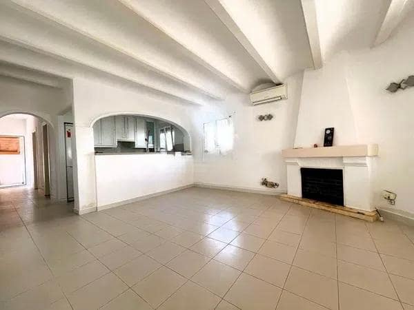 3 slaapkamer Strandappartement te koop in Denia met garage - € 375.000 (Ref: 9542606)