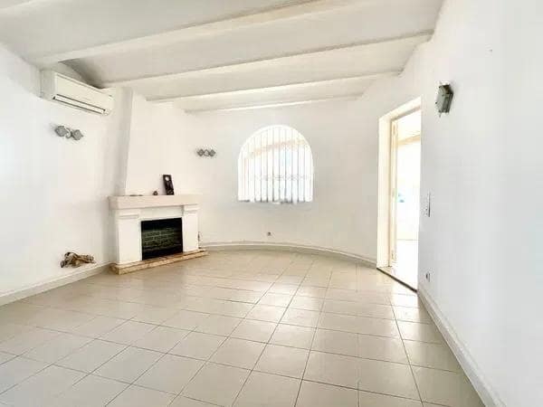3 slaapkamer Strandappartement te koop in Denia met garage - € 375.000 (Ref: 9542606)