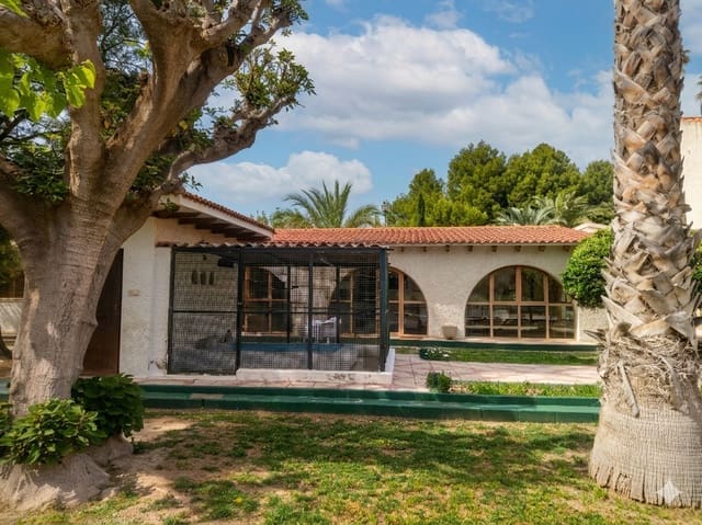 13 soverom Finca/Herregård til salgs i Elda med svømmebasseng garasje - € 980 000 (Ref: 9548491)