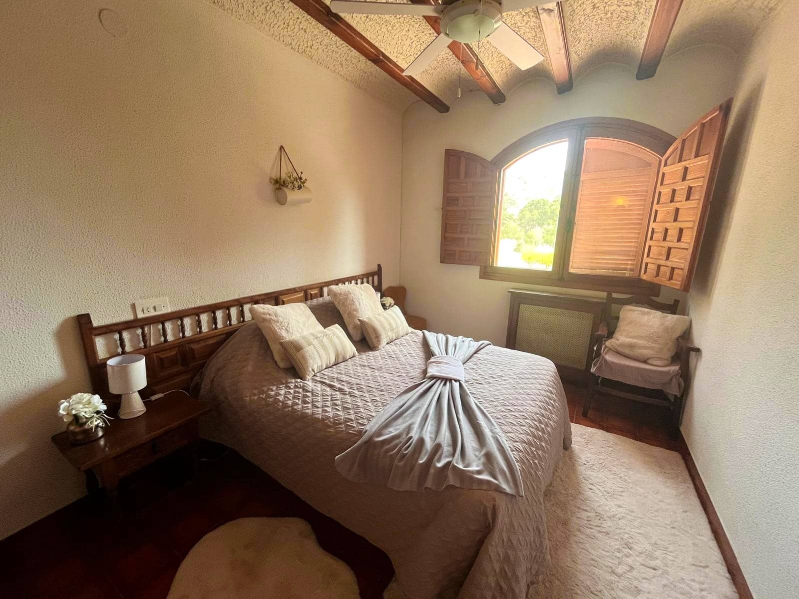 13 sypialnia Finka/Dom wiejski na sprzedaż w Elda z basenem garażem - 980 000 € (Ref: 9548491)