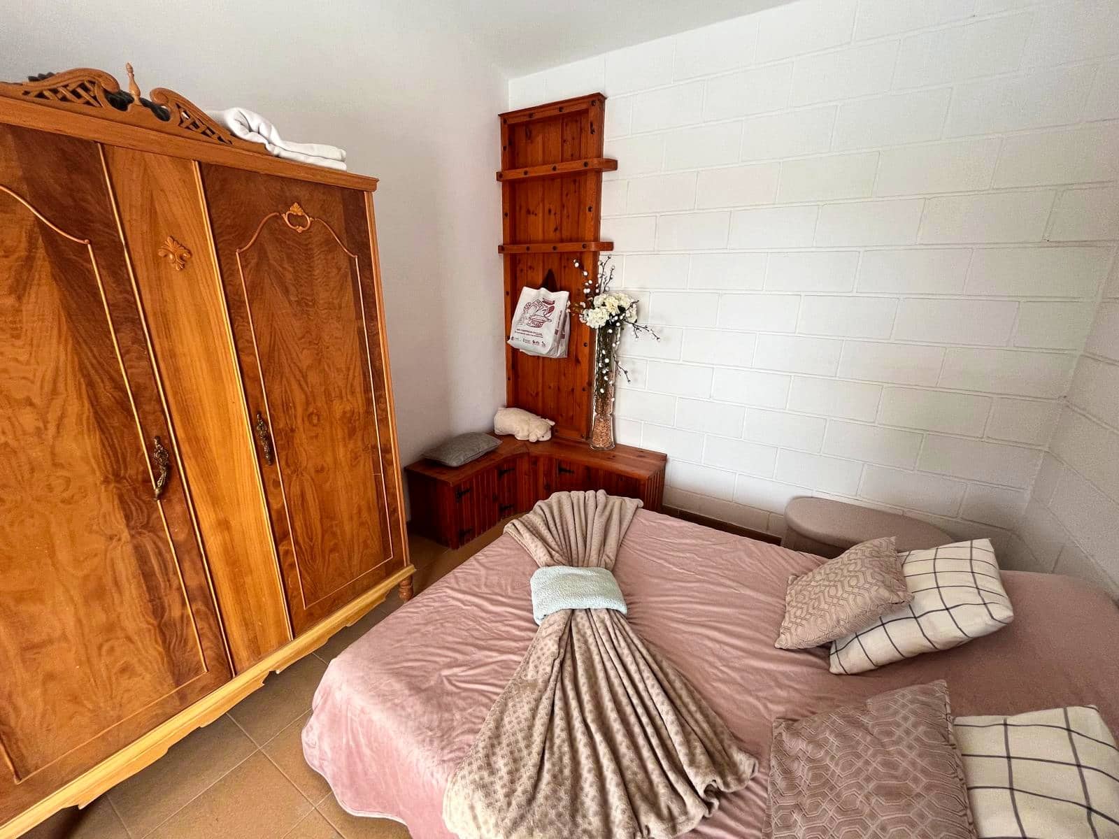 13 sypialnia Finka/Dom wiejski na sprzedaż w Elda z basenem garażem - 980 000 € (Ref: 9548491)
