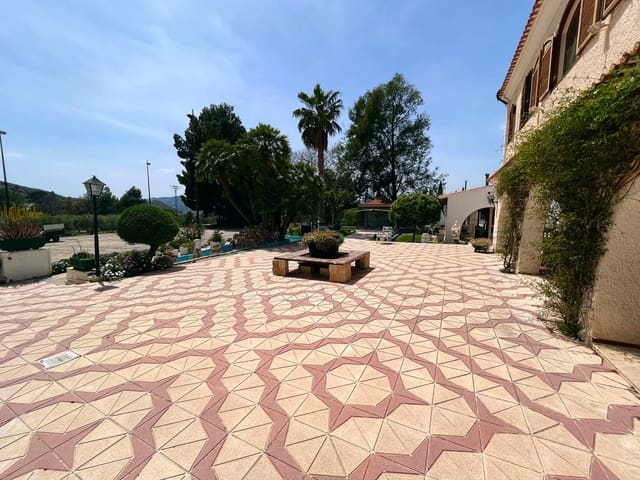 13 bedroom Finca/Country House for sale in Elda with pool garage - € 980,000 (Ref: 9548491)