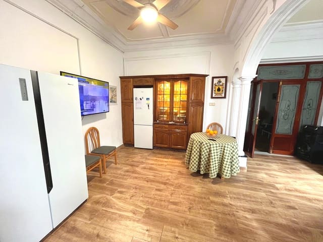 5 soverom Hus til salgs i Oliva Pueblo, Oliva - € 360 000 (Ref: 9578209)