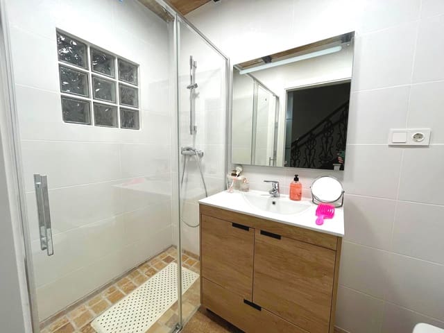 5 soverom Hus til salgs i Oliva Pueblo, Oliva - € 360 000 (Ref: 9578209)