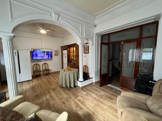 5 soverom Hus til salgs i Oliva Pueblo, Oliva - € 360 000 (Ref: 9578209)