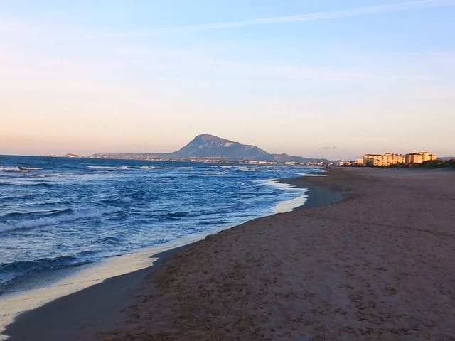 3 bedroom Beach Apartment for sale in Oliva with pool garage - € 375,000 (Ref: 9631553)