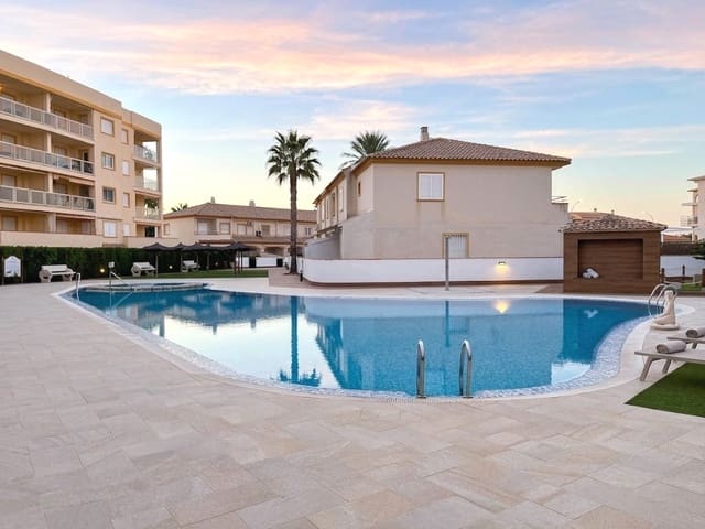 3 sovrum Strandlägenhet till salu i Oliva med pool garage - 325 000 € (Ref: 9631553)