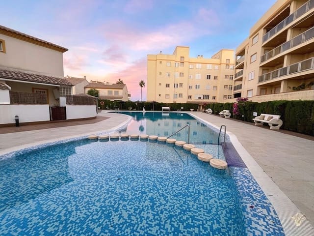 3 sovrum Strandlägenhet till salu i Oliva med pool garage - 325 000 € (Ref: 9631553)