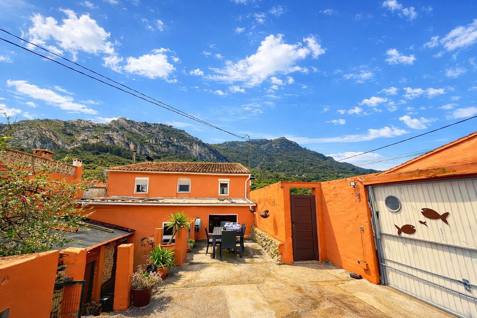 5 bedroom Townhouse for sale in Jalon / Xalo - € 239,900 (Ref: 9672322)