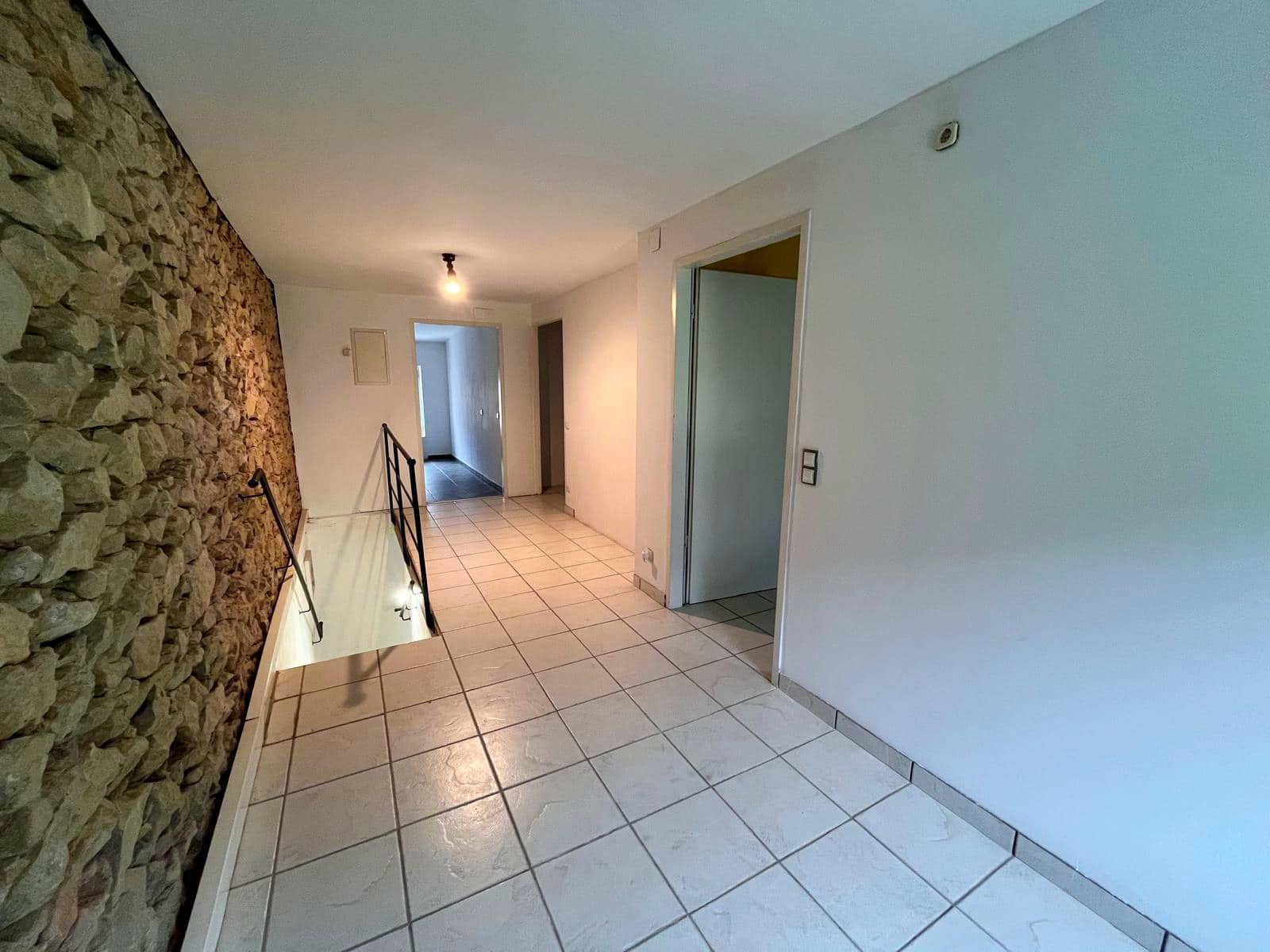 5 bedroom Townhouse for sale in Jalon / Xalo - € 239,900 (Ref: 9672322)