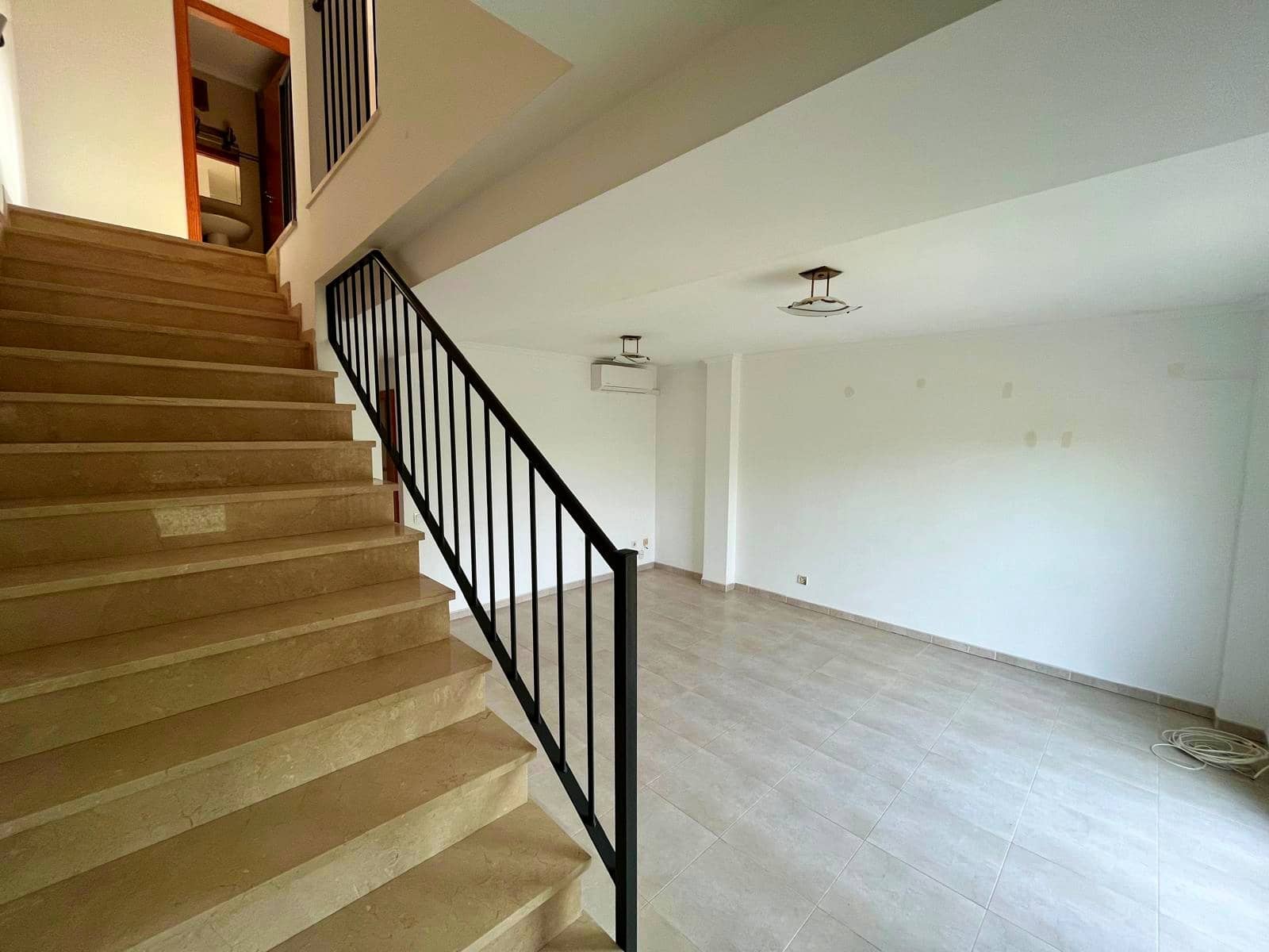 3 sypialnia Dom na sprzedaż w Rafelcofer z garażem - 179 000 € (Ref: 9679369)