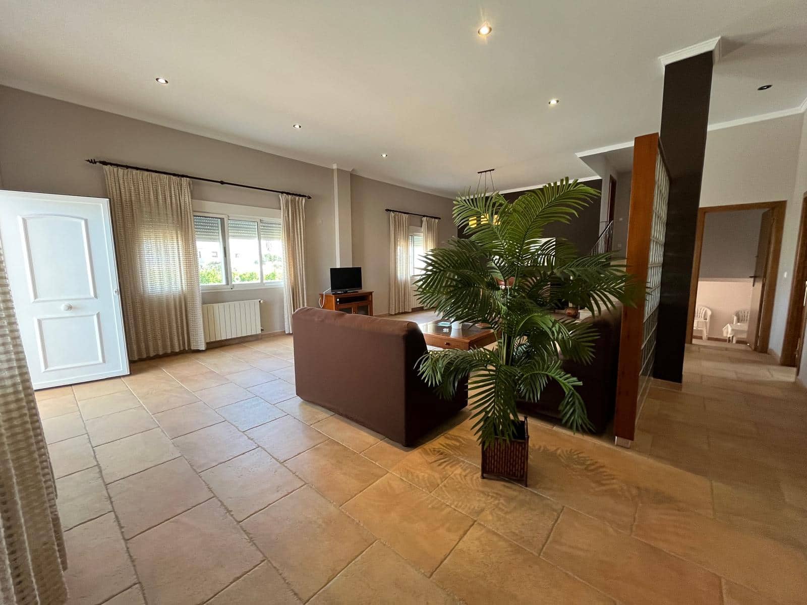 Finca/Casa Rural de 5 habitaciones en Oliva en venta con piscina garaje - 518.000 € (Ref: 9683296)