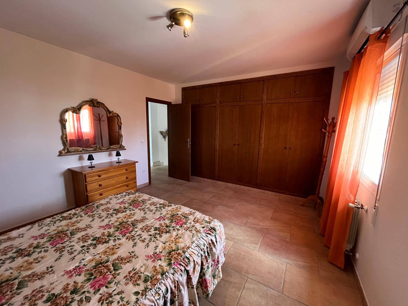 Finca/Casa Rural de 5 habitaciones en Oliva en venta con piscina garaje - 518.000 € (Ref: 9683296)