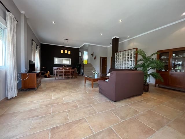 Finca/Casa Rural de 5 habitaciones en Oliva en venta con piscina garaje - 518.000 € (Ref: 9683296)