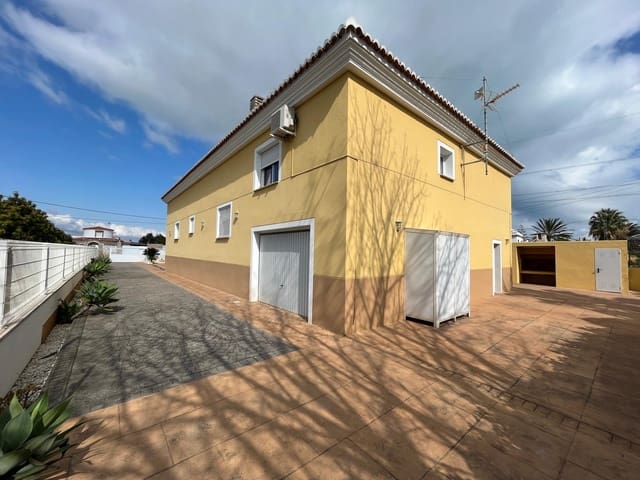 Finca/Casa Rural de 5 habitaciones en Oliva en venta con piscina garaje - 518.000 € (Ref: 9683296)