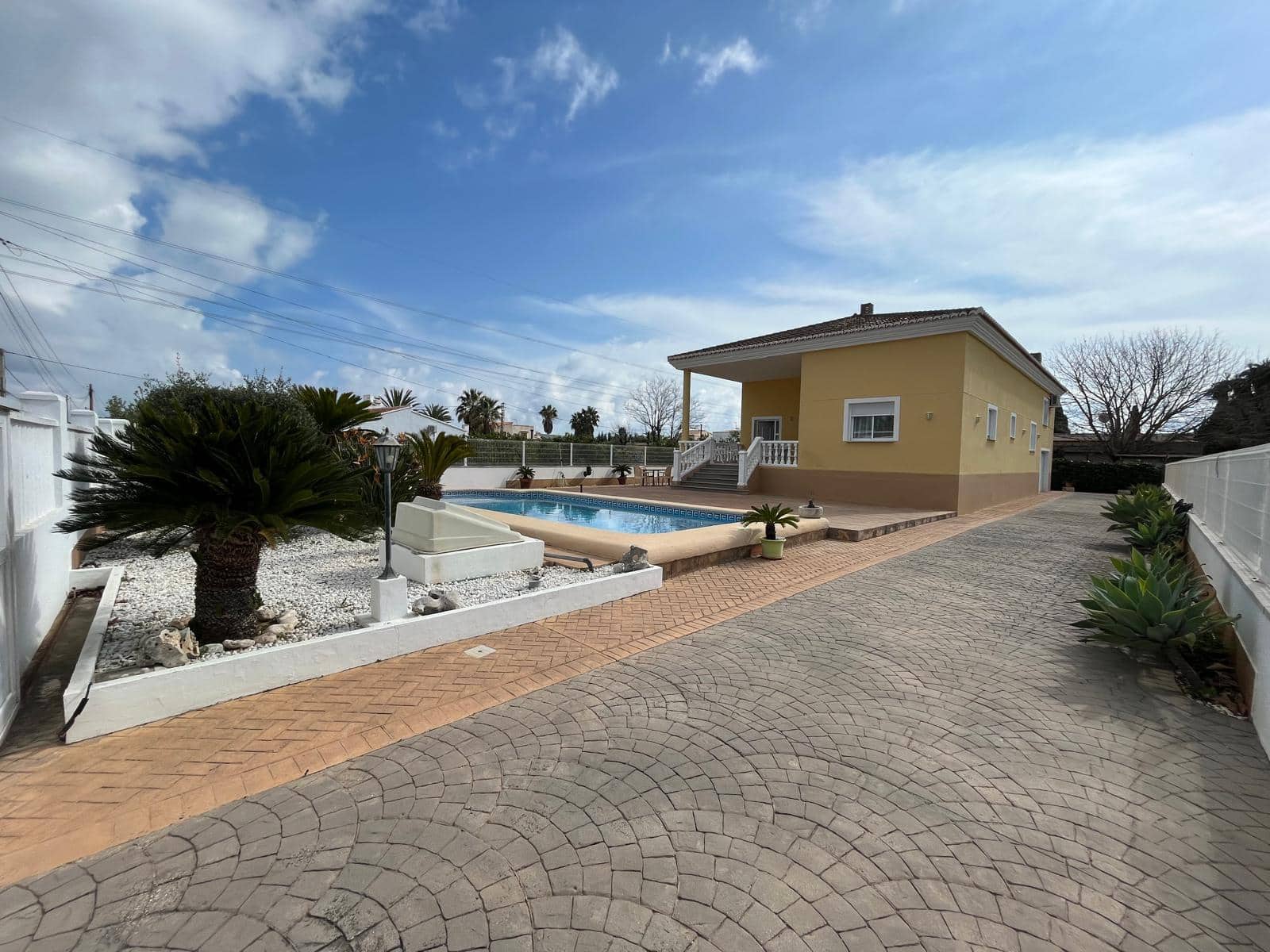 Finca/Casa Rural de 5 habitaciones en Oliva en venta con piscina garaje - 518.000 € (Ref: 9683296)