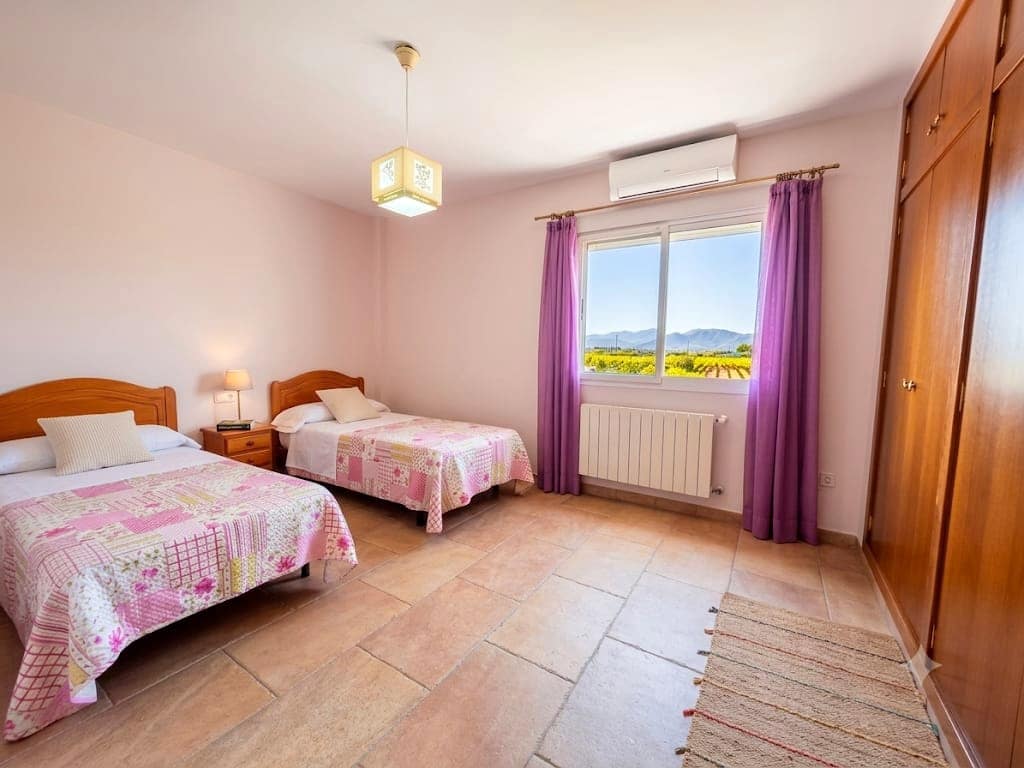 5 bedroom Finca/Country House for sale in Oliva with pool garage - € 518,000 (Ref: 9683296)