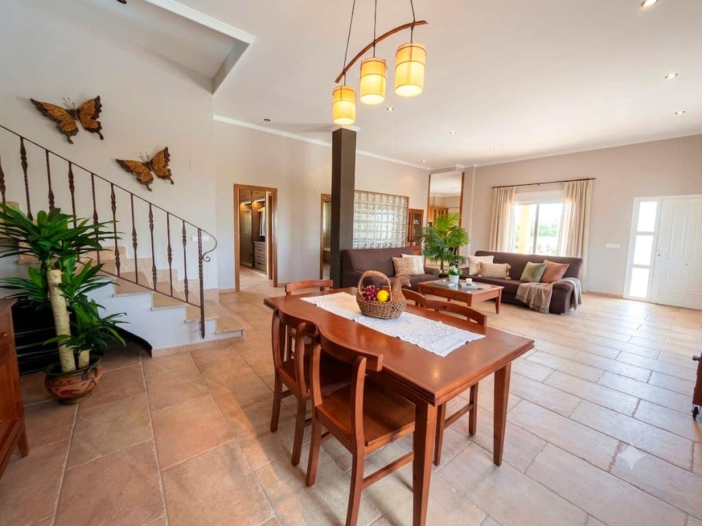 5 bedroom Finca/Country House for sale in Oliva with pool garage - € 518,000 (Ref: 9683296)