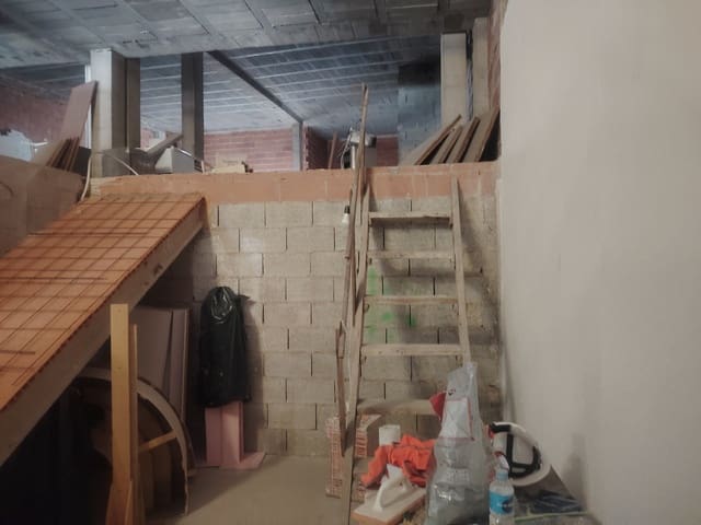 Kommersiell til salgs i Dénia - € 299 000 (Ref: 9687590)