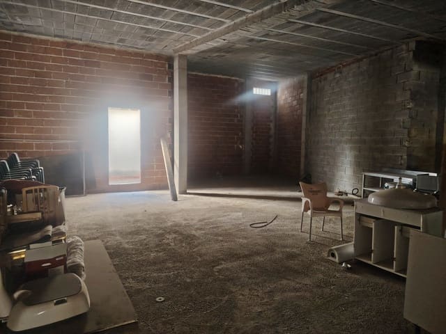 Kommersiell til salgs i Dénia - € 299 000 (Ref: 9687590)