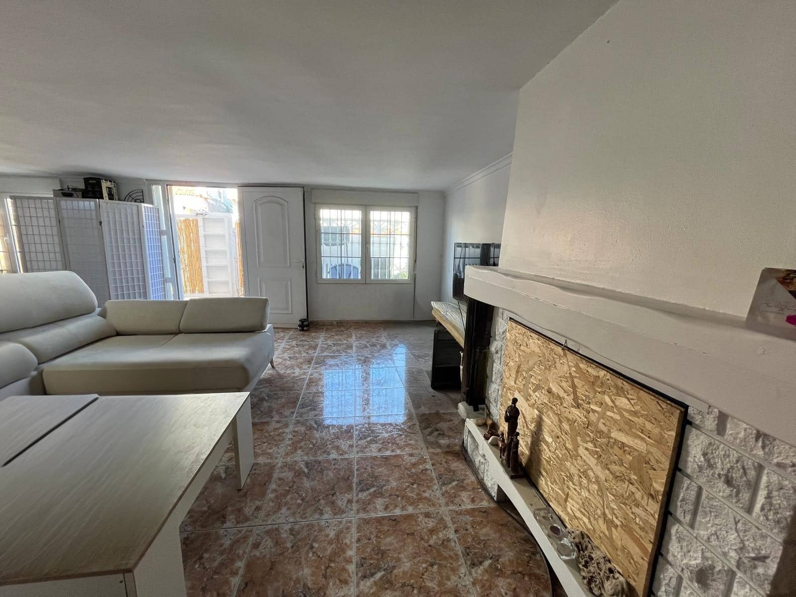 4 Zimmer Villa zu verkaufen in Gandia mit Garage - 415.000 € (Ref: 9870353)