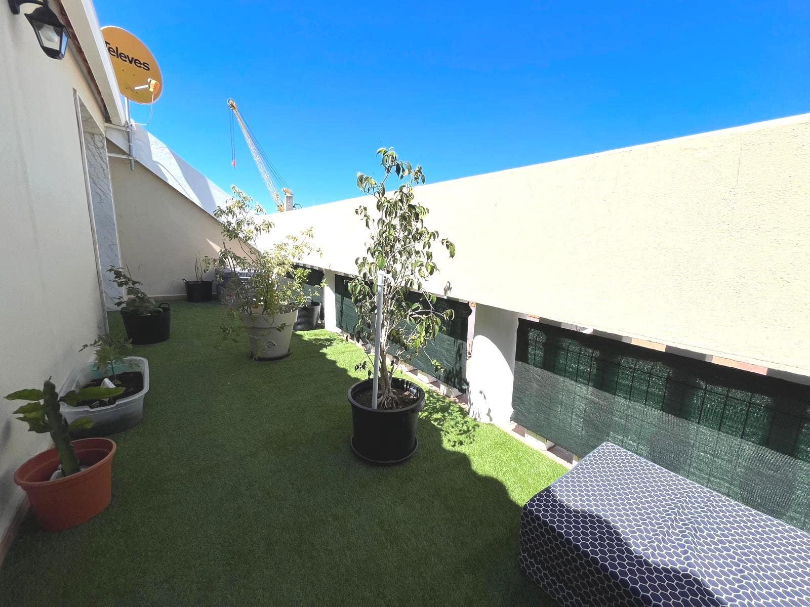4 Zimmer Villa zu verkaufen in Gandia mit Garage - 415.000 € (Ref: 9870353)