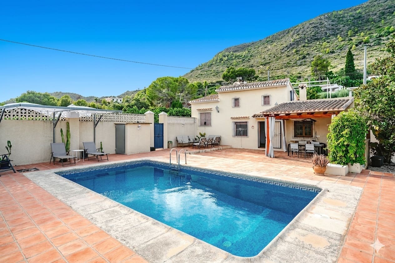 5 bedroom Finca/Country House for sale in Pego with pool garage - € 390,000 (Ref: 9870369)