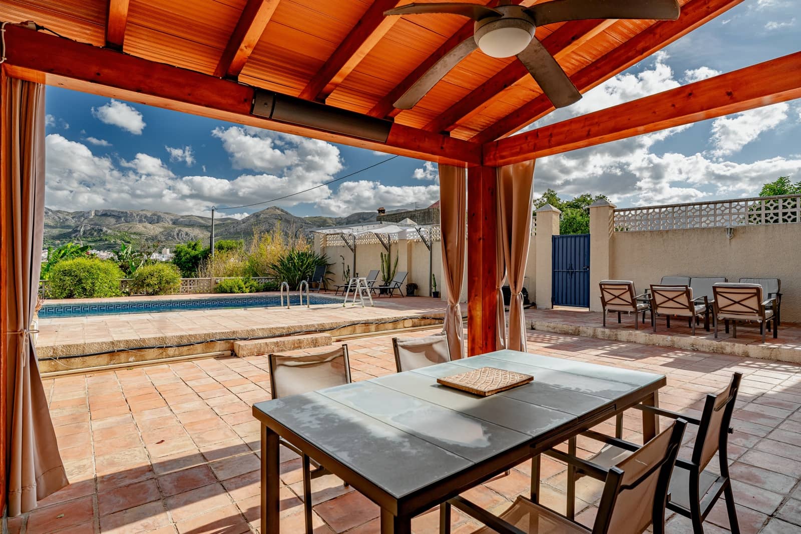 5 bedroom Finca/Country House for sale in Pego with pool garage - € 390,000 (Ref: 9870369)