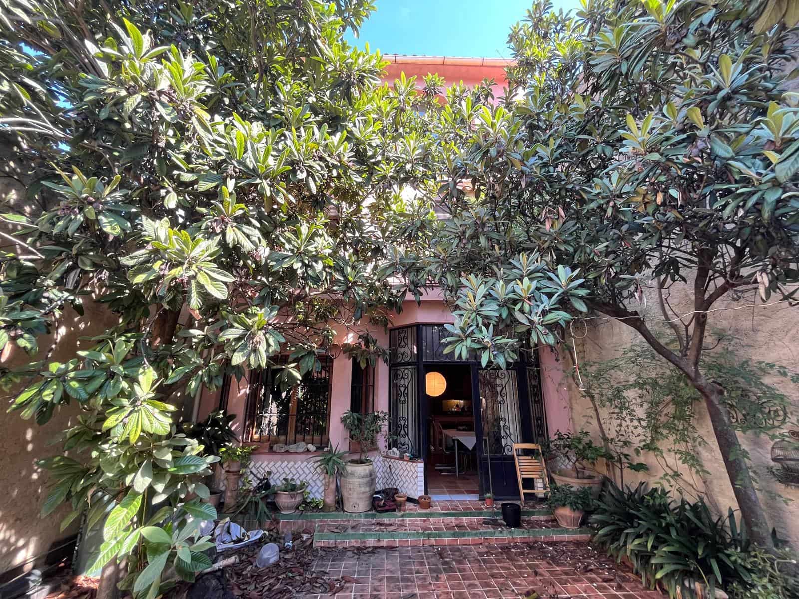 6 quarto Casa em Banda para venda em Orba - 329 000 € (Ref: 9929989)
