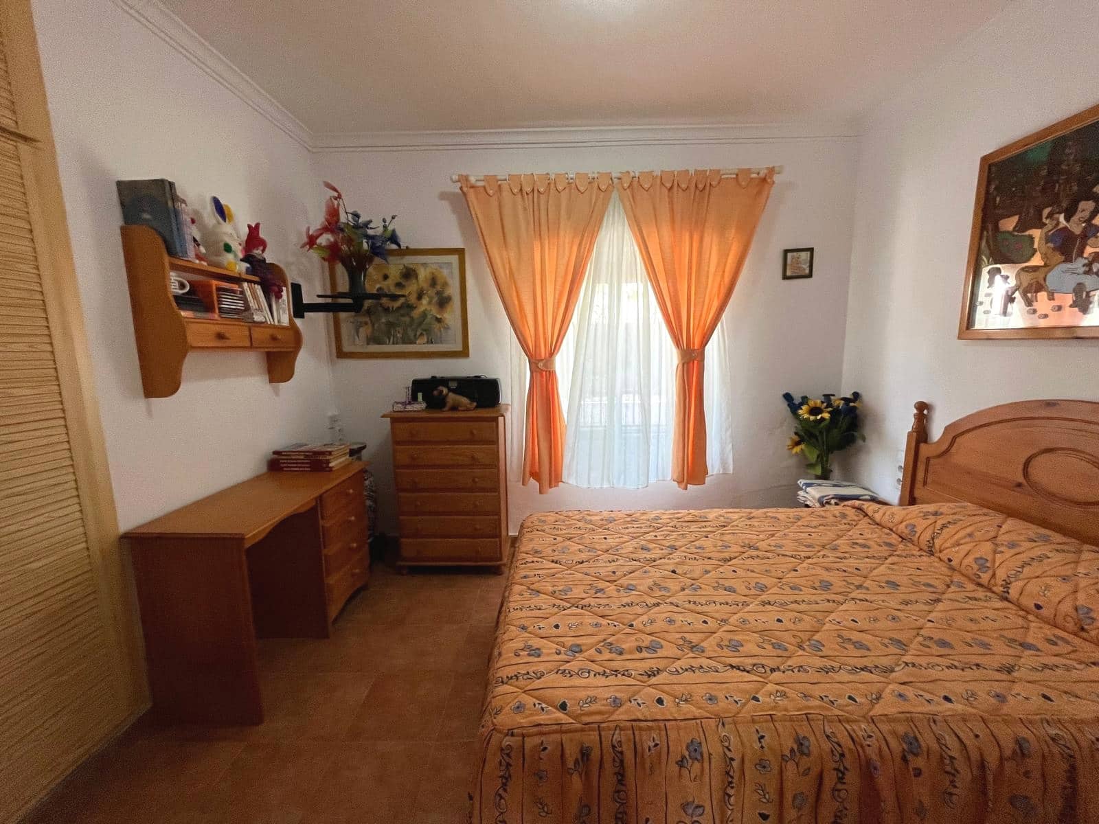 4 bedroom Villa for sale in Oliva with garage - € 279,900 (Ref: 9932671)