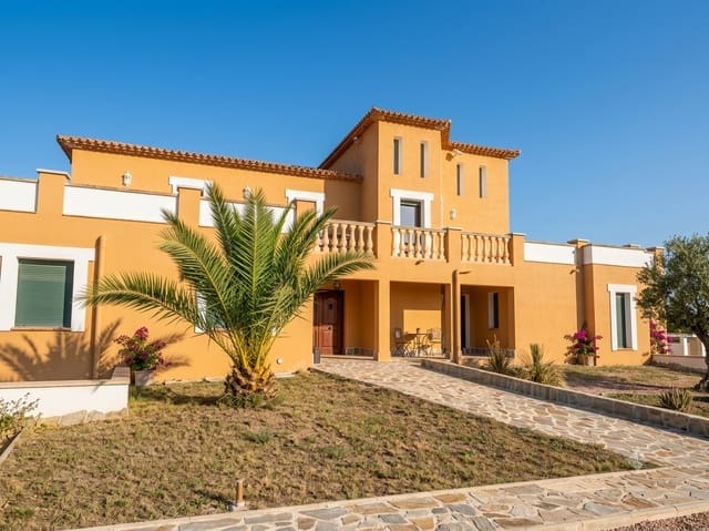 8 soveværelse Villa til salg i Pedreguer med garage - € 849.000 (Ref: 9935703)
