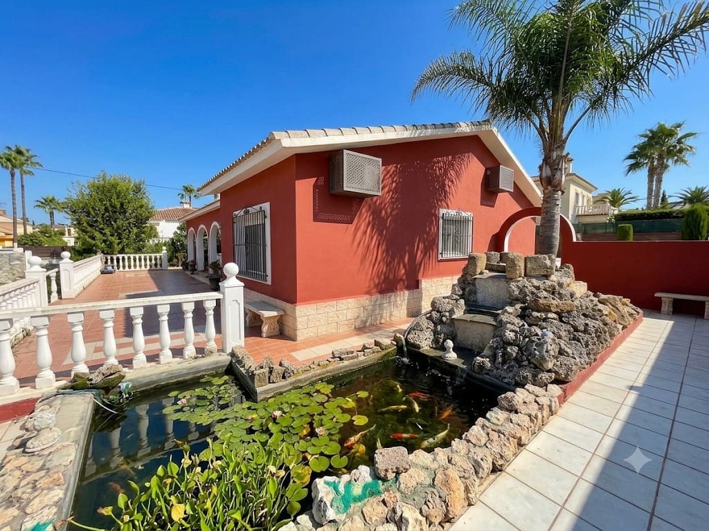 5 sypialnia Willa na sprzedaż w Denia z basenem garażem - 1 200 000 € (Ref: 9939095)