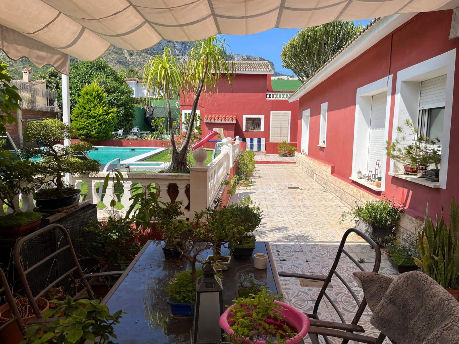 5 sypialnia Willa na sprzedaż w Denia z basenem garażem - 1 200 000 € (Ref: 9939095)