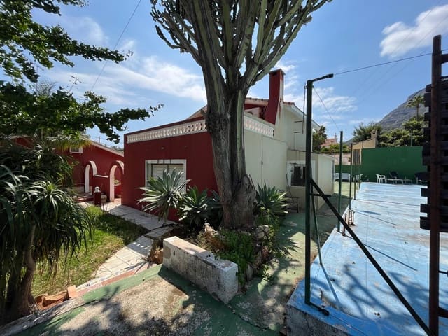 5 bedroom Villa for sale in Dénia with pool garage - € 1,200,000 (Ref: 9939095)