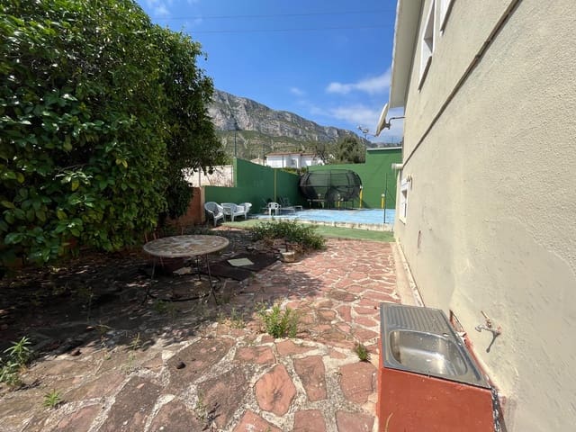 5 bedroom Villa for sale in Dénia with pool garage - € 1,200,000 (Ref: 9939095)