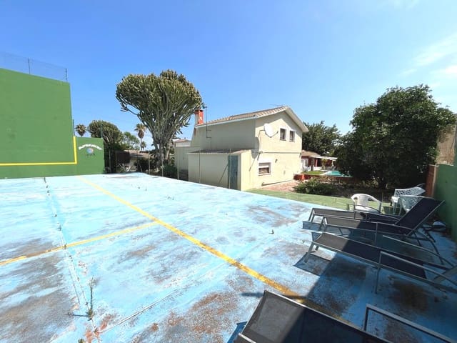 5 bedroom Villa for sale in Dénia with pool garage - € 1,200,000 (Ref: 9939095)