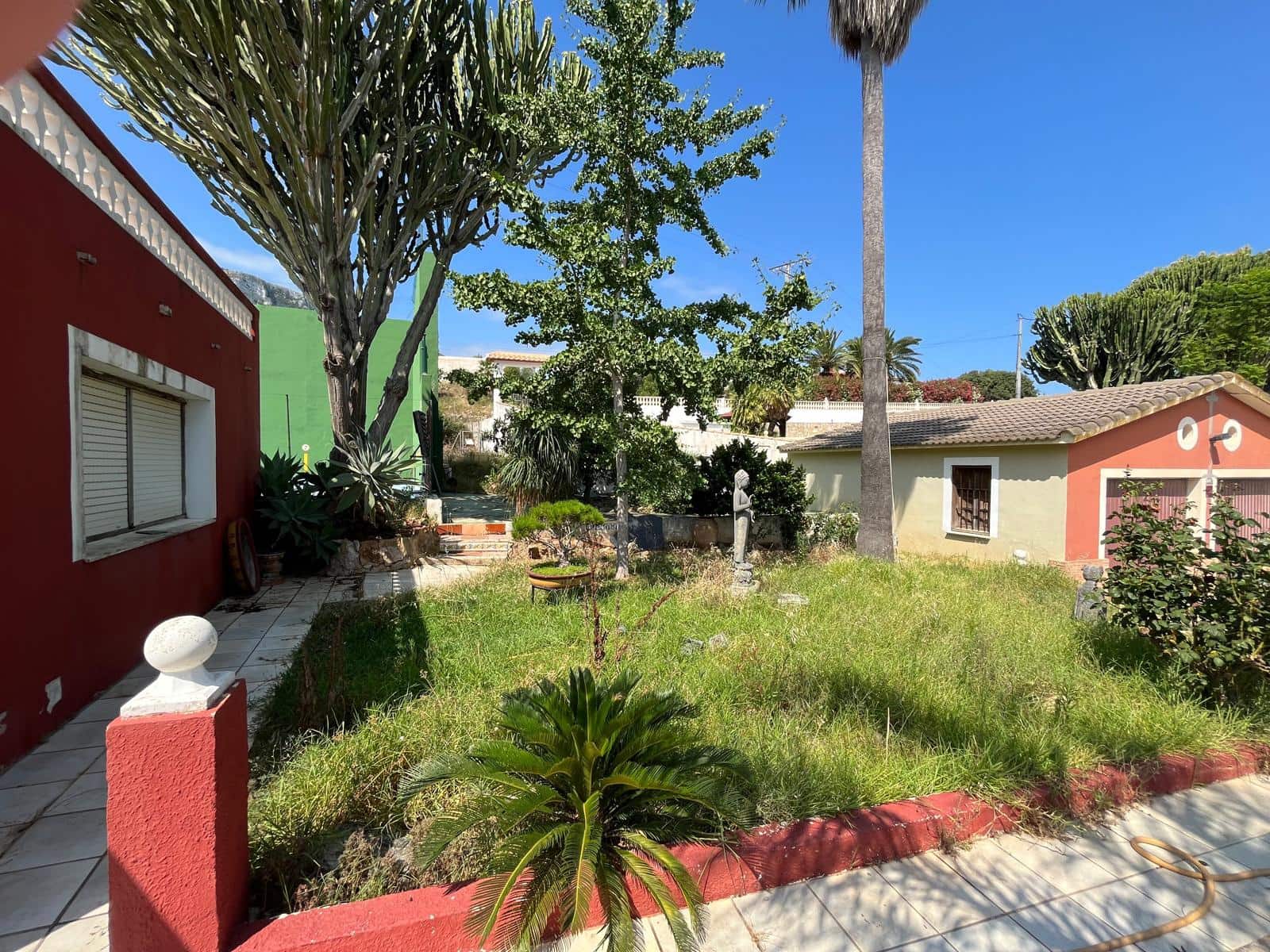5 sypialnia Willa na sprzedaż w Denia z basenem garażem - 1 200 000 € (Ref: 9939095)