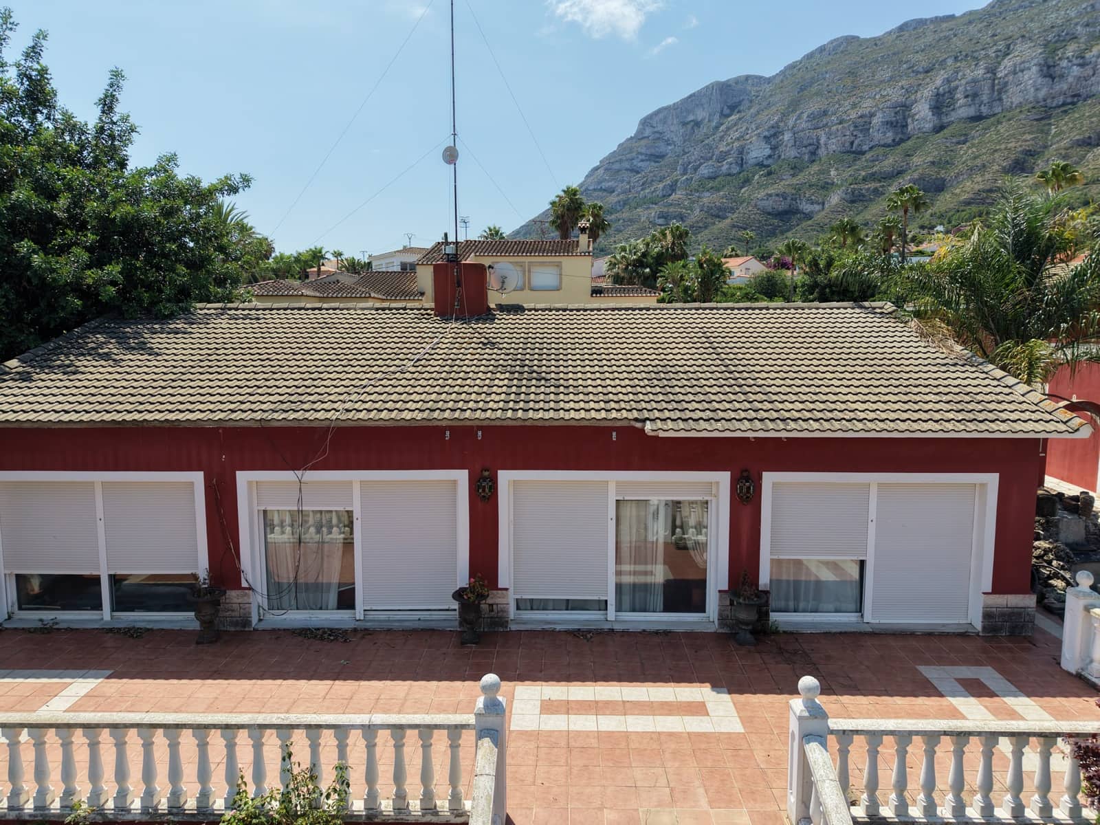 5 bedroom Villa for sale in Denia with pool garage - € 1,200,000 (Ref: 9939095)
