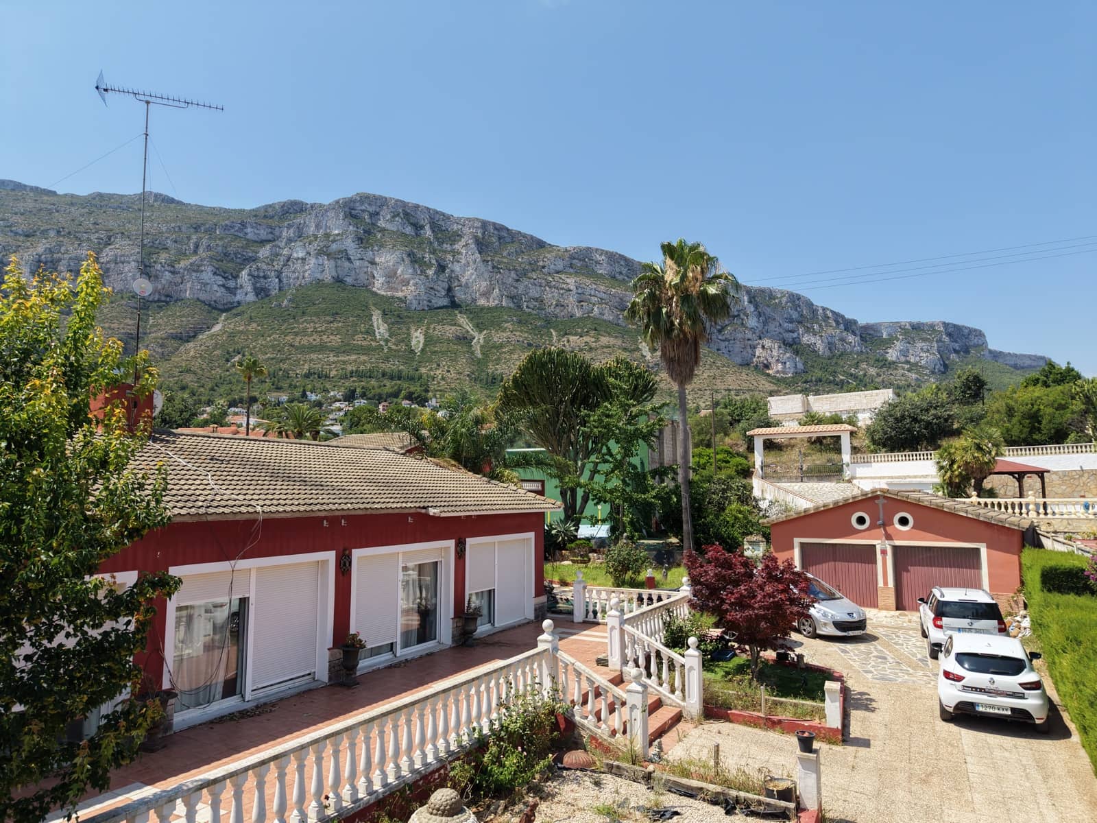 5 bedroom Villa for sale in Denia with pool garage - € 1,200,000 (Ref: 9939095)
