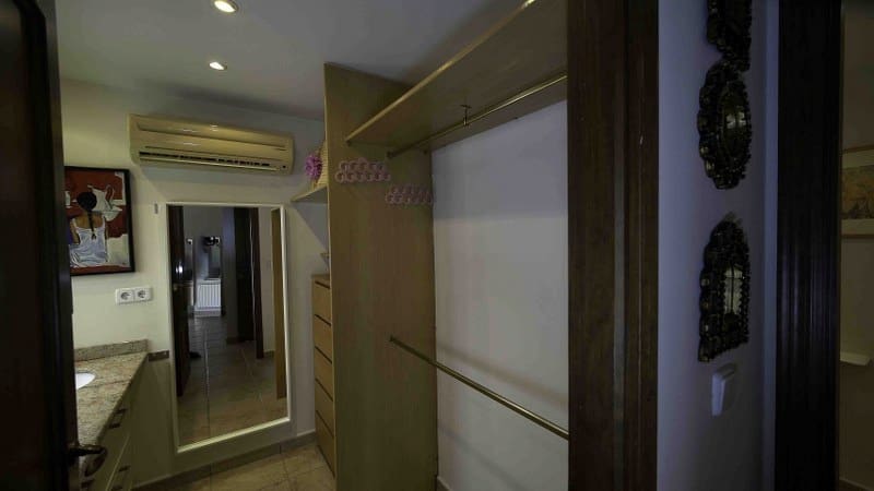 4 camera da letto Attico in vendita in Forna con piscina - 425.000 € (Rif: 9945302)