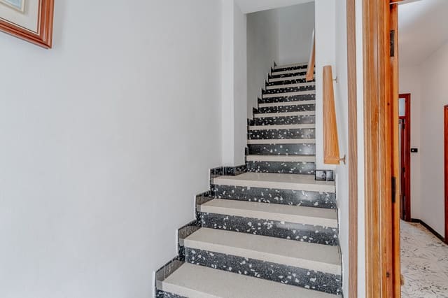7 Zimmer Haus zu verkaufen in Pego mit Garage - 230.000 € (Ref: 9989894)