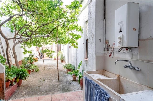 Casa de 7 habitaciones en Pego en venta con garaje - 230.000 € (Ref: 9989894)