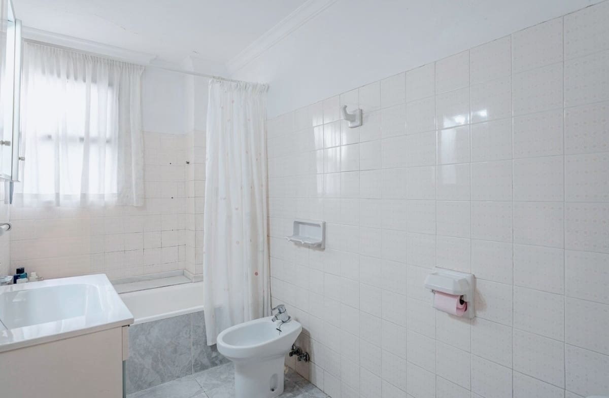 7 bedroom Townhouse for sale in Pego with garage - € 230,000 (Ref: 9989894)