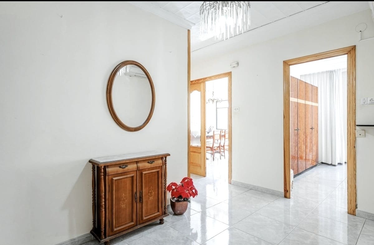 7 bedroom Townhouse for sale in Pego with garage - € 230,000 (Ref: 9989894)