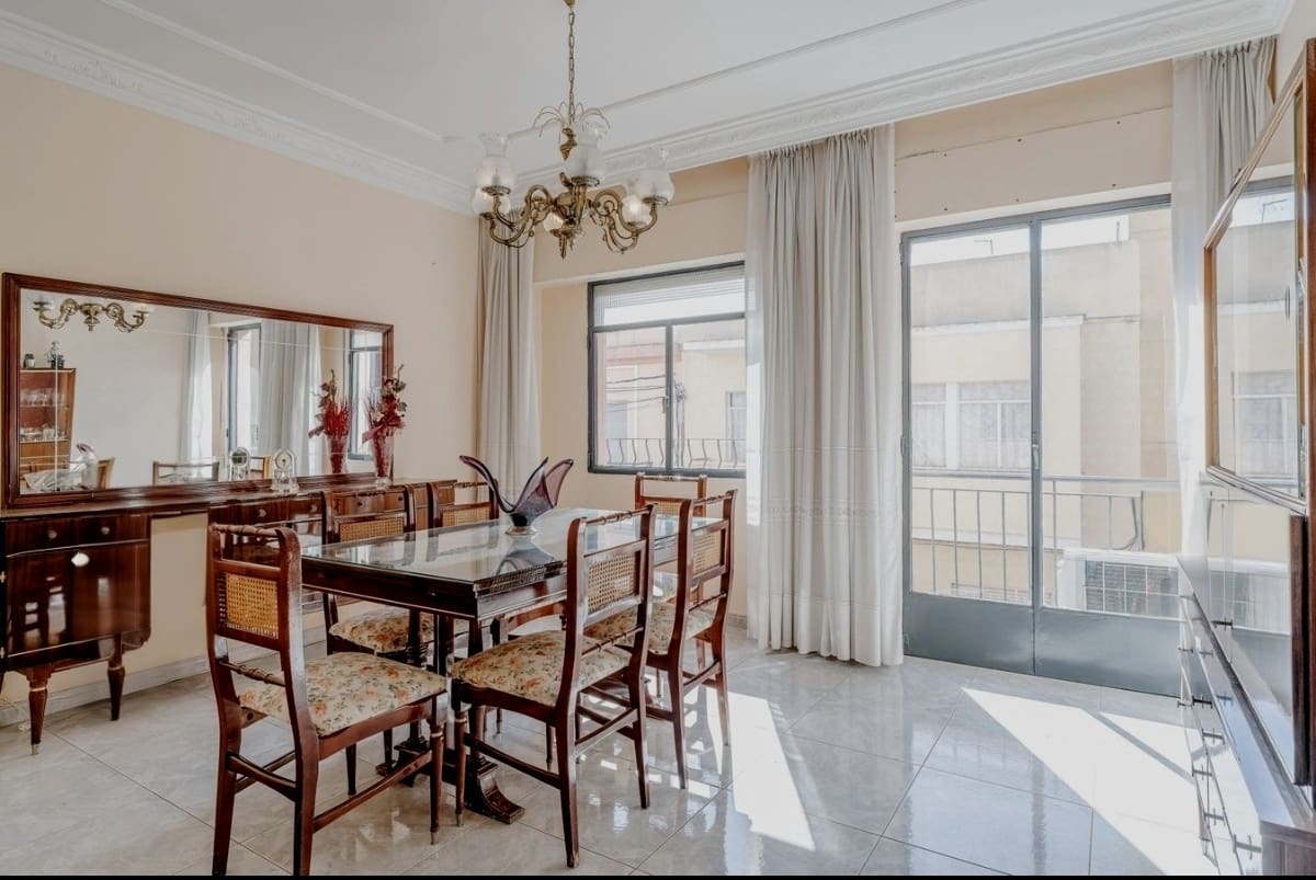 7 bedroom Townhouse for sale in Pego with garage - € 230,000 (Ref: 9989894)